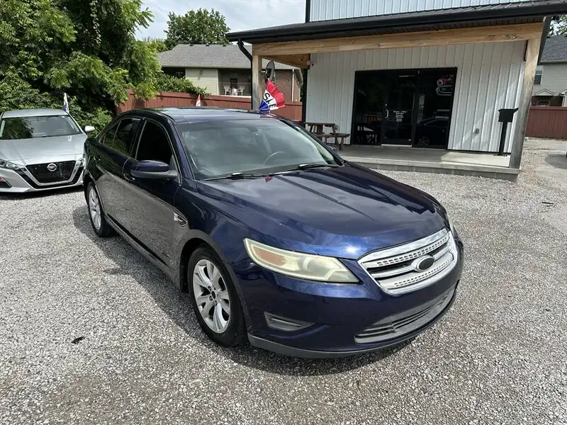 2011 Ford Taurus SEL FWD's photo