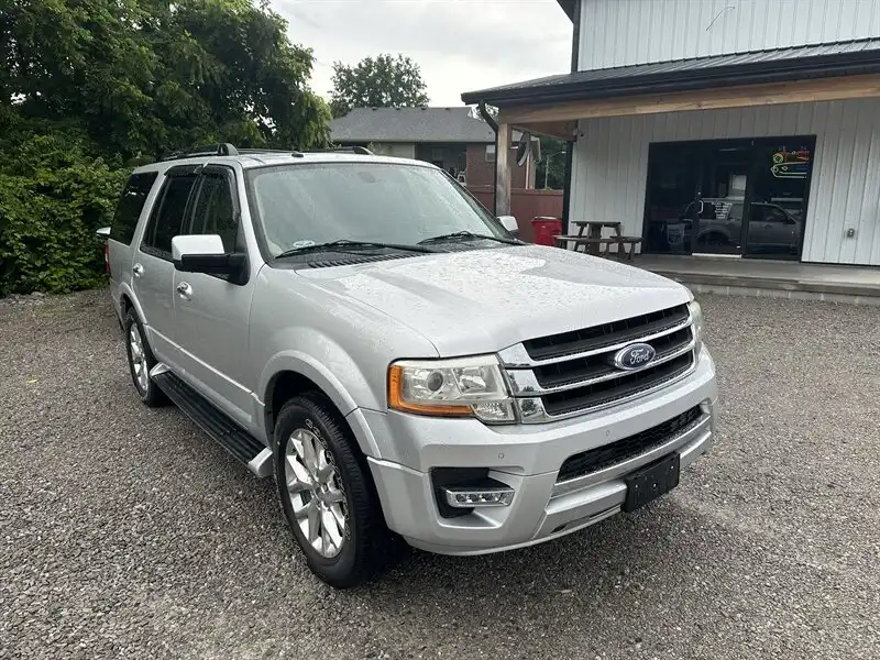 2016 Ford Expedition Limited's photo