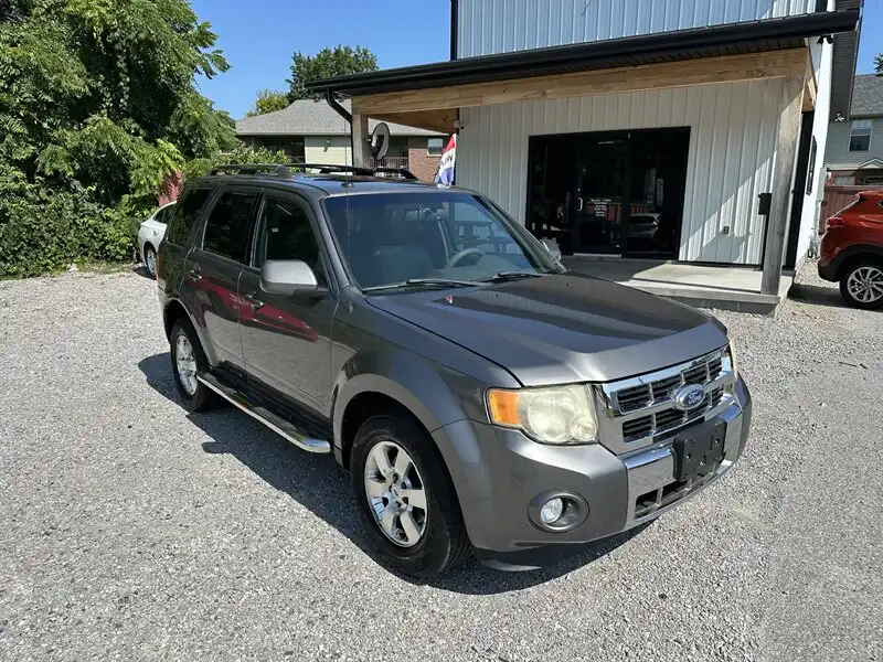 2012 Ford Escape Limited's photo