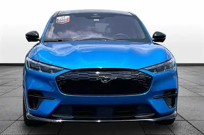 2025 Ford Mustang-Mach-e GT photo 3