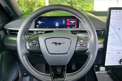 2025 Ford Mustang-Mach-e GT photo 5