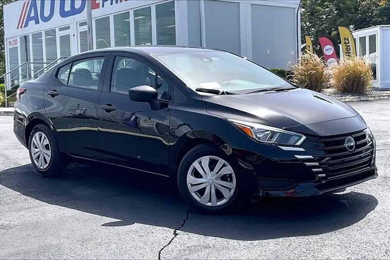 2024 Nissan Versa 1.6 S CVT's photo