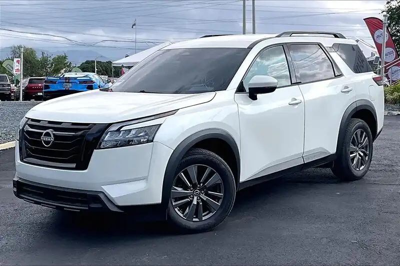 2023 Nissan Pathfinder SV 2WD's photo
