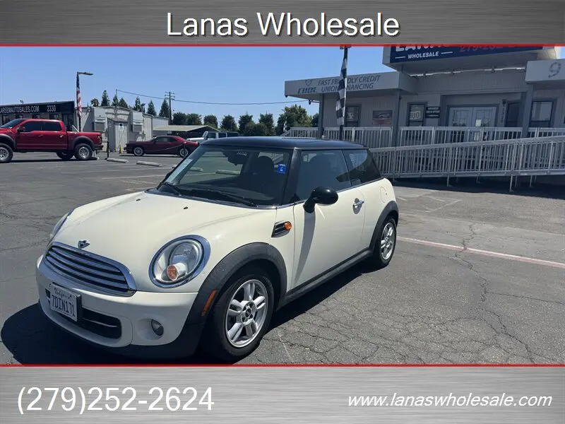 2012 MINI Cooper Base photo 3