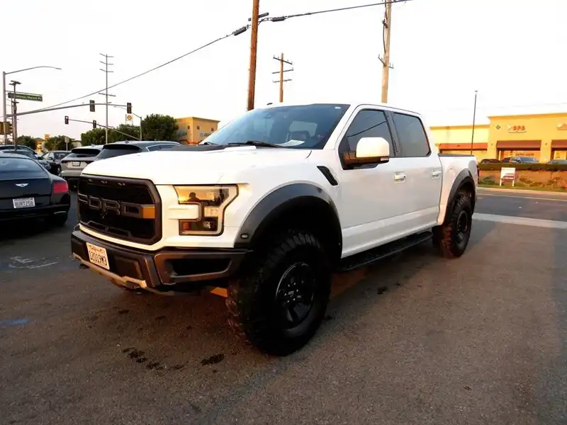 2017 Ford F-150 Raptor 4WD SuperCrew 5-1/2' Box's photo