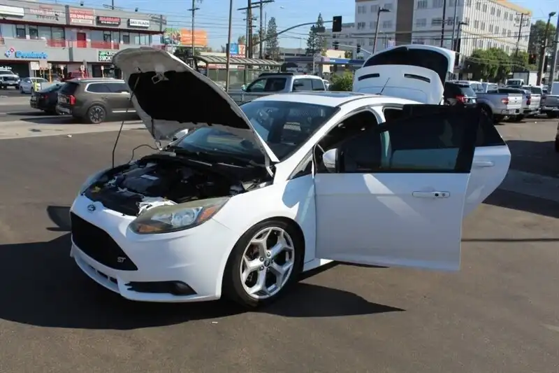 2013 Ford Focus 5 Door Hatch ST's photo