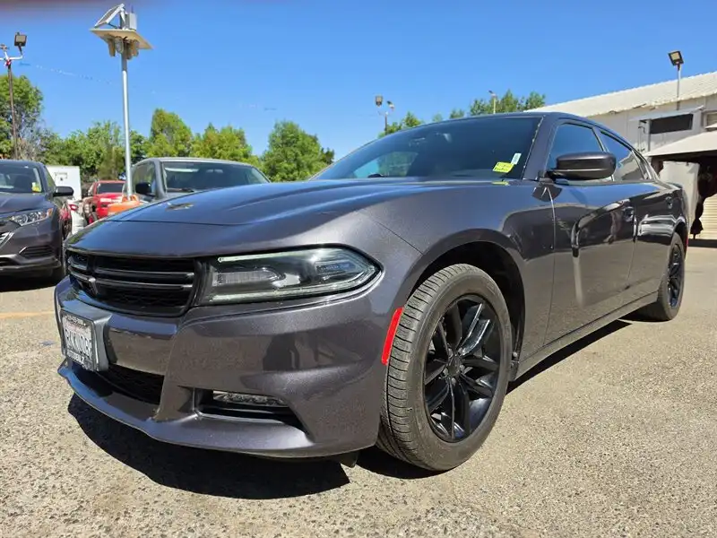 2016 Dodge Charger SXT's photo