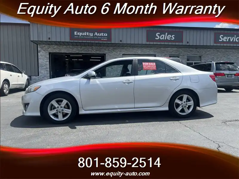 2013 Toyota Camry 2.5 Auto SE's photo