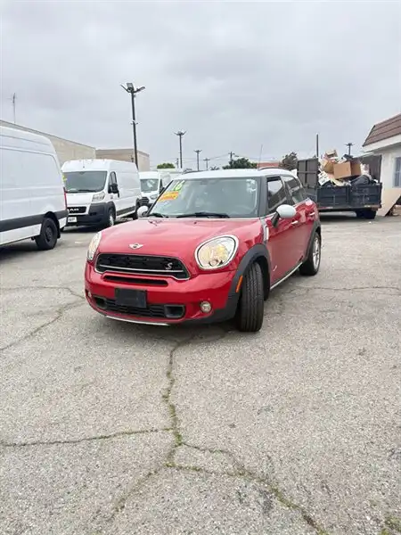 2016 MINI Countryman Countryman S ALL4's photo