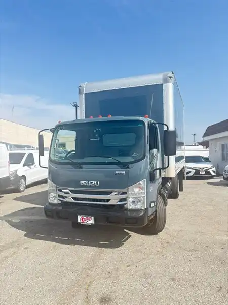 2020 Isuzu NRR's photo