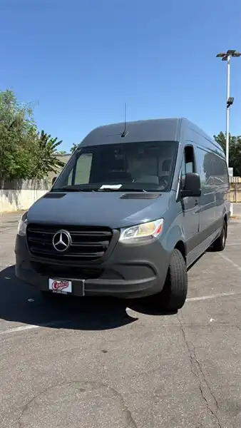 2019 Mercedes-Benz Sprinter 2500 170 WB High Roof's photo