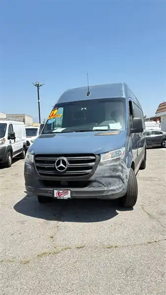 2019 Mercedes-Benz Sprinter 2500 170 WB High Roof's photo