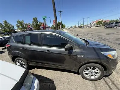 2017 Ford Escape S photo 3