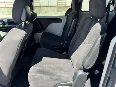 2012 Dodge Grand Caravan SE photo 2