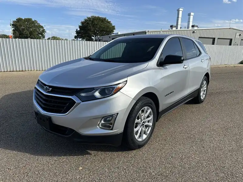 2020 Chevrolet Equinox LS's photo
