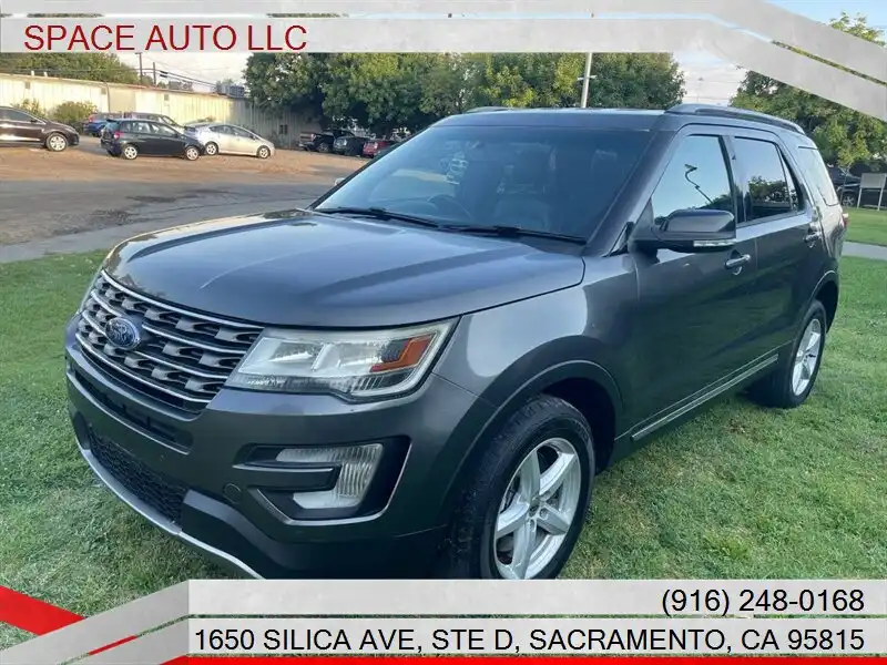 2017 Ford Explorer XLT 4WD's photo