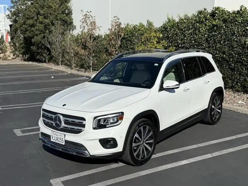 2020 Mercedes-Benz GLB GLB250's photo
