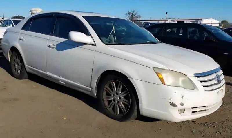 2006 Toyota Avalon Limited's photo