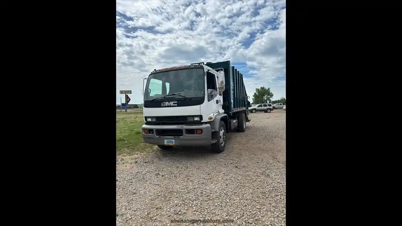 1998 GMC TopKick 7500's photo