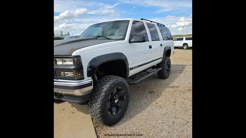 1997 Chevrolet Suburban K1500's photo