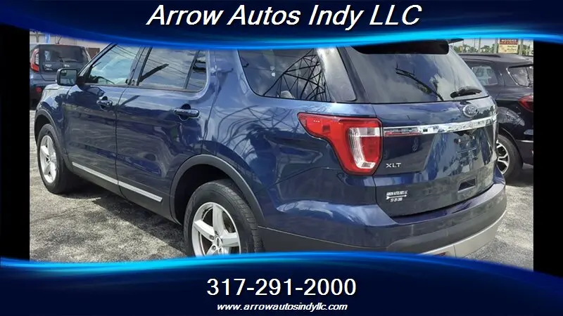 2017 Ford Explorer XLT 4WD photo 5
