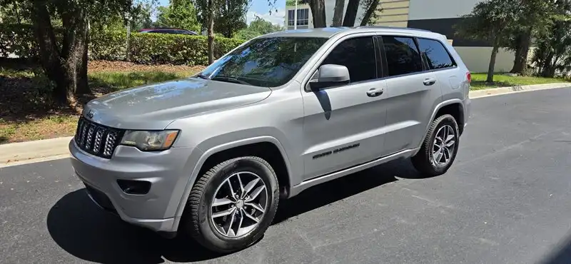 2018 Jeep Grand Cherokee Altitude's photo