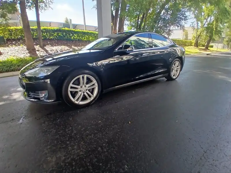 2014 Tesla Model S 85 kWh's photo