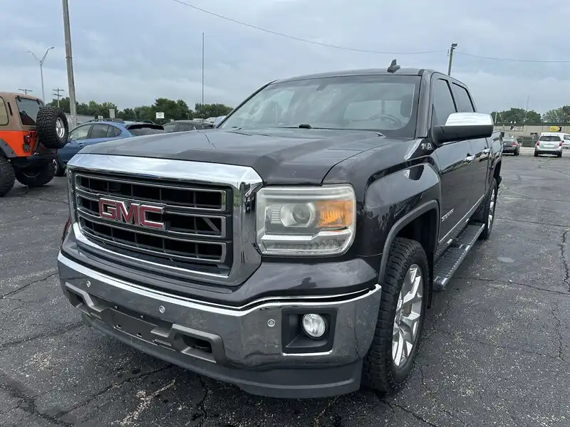 2015 GMC Sierra 4WD Crew Cab SLT SWB's photo