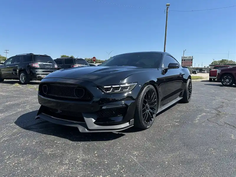 2016 Ford Mustang GT Coupe's photo