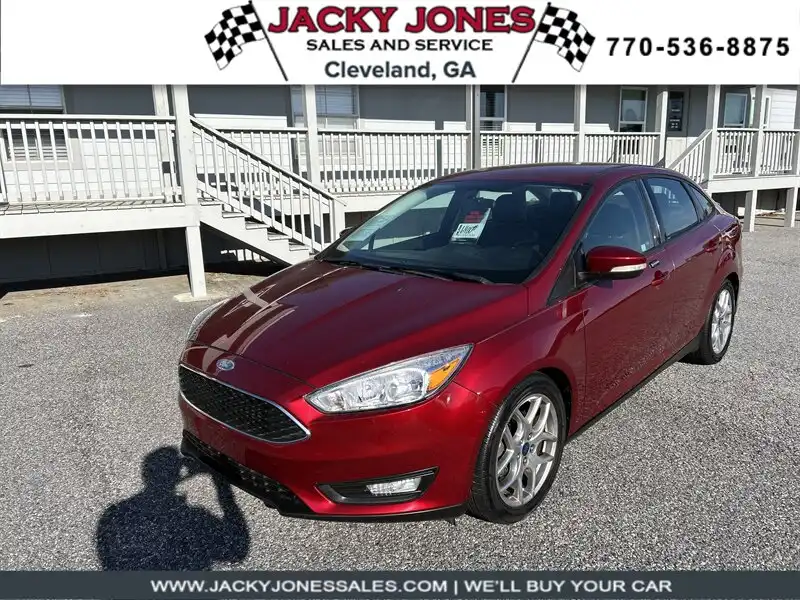 2015 Ford Focus Sedan SE's photo