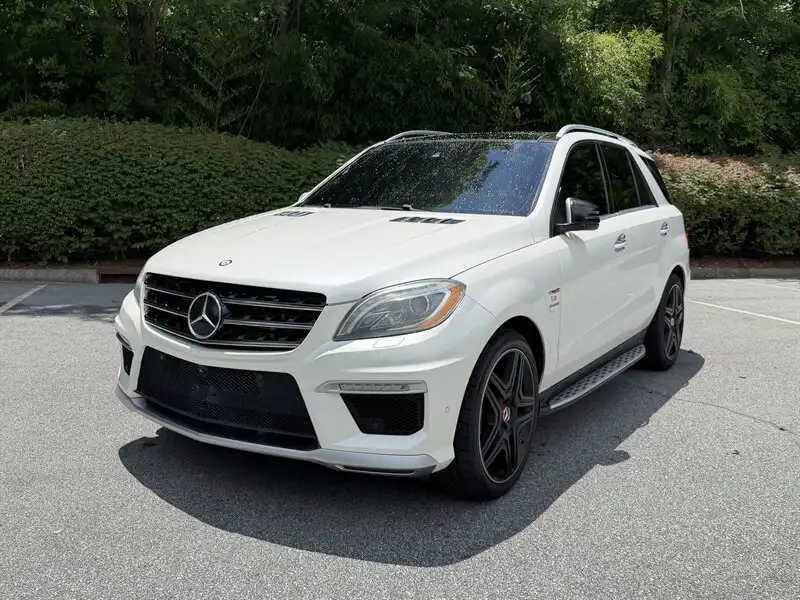 2015 Mercedes-Benz M-Class ML63 AMG 4MATIC's photo