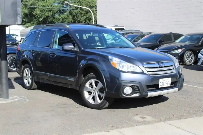 2014 Subaru Outback 3.6R Limited AT's photo