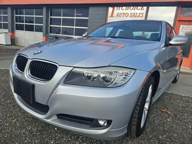 2010 BMW 3 Series 328i Sedan's photo