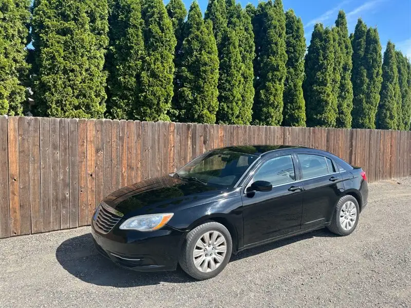 2012 Chrysler 200 LX's photo