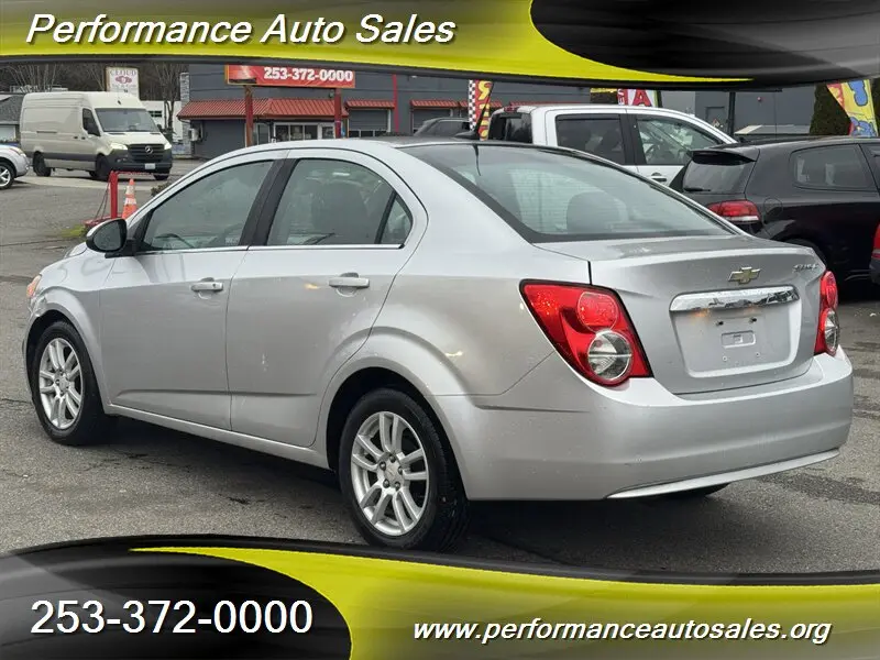2012 Chevrolet Sonic 2LT photo 5
