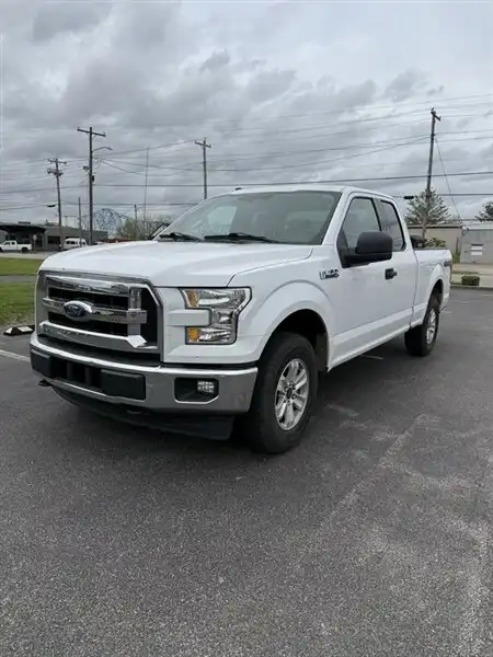 2017 Ford F-150 XLT 4x4 SuperCab 6-1/2 Box's photo