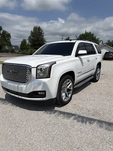 2015 GMC Yukon 4WD Denali's photo