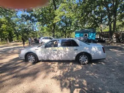 2004 Cadillac DeVille Base photo 4
