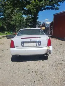 2004 Cadillac DeVille DHS photo 4