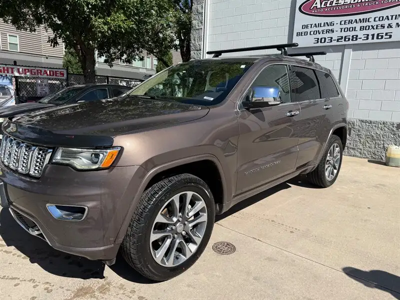 2017 Jeep Grand Cherokee Overland 4WD's photo