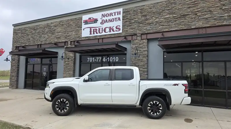 2024 Nissan Frontier PRO-4X Crew Cab 4X4's photo