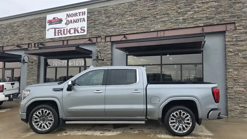 2025 GMC Sierra Denali Ultimate 4WD Crew Cab Short Box's photo