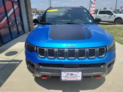 2025 Jeep Compass Trailhawk 4X4 photo 4