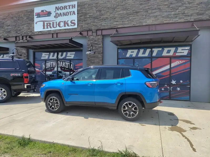 2025 Jeep Compass Trailhawk 4X4 photo 1