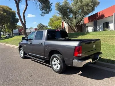 2018 RAM 1500 Tradesman Crew Cab 5'7 photo 3