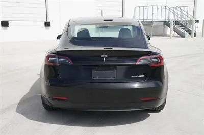 2023 Tesla Model 3 Performance photo 5