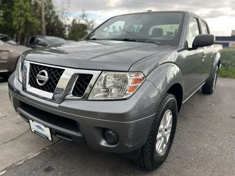 2017 Nissan Frontier 4.0 SV Crew Cab 4X4 AT LWB's photo