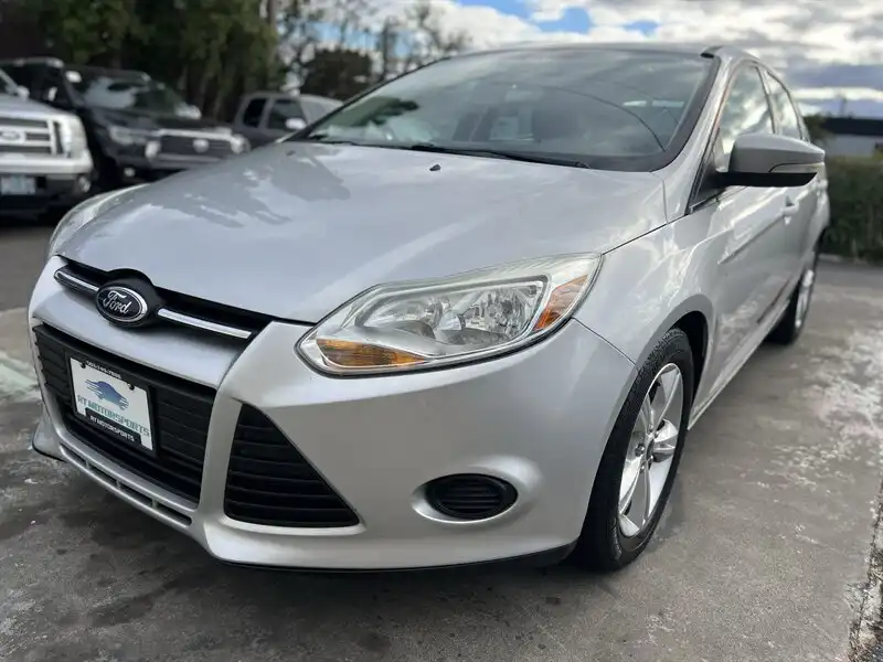 2013 Ford Focus 5 Door Hatch SE's photo