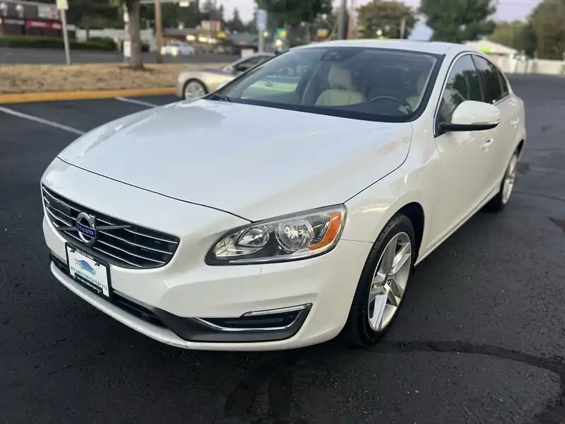 2015 Volvo S60 T5 AWD Premier's photo