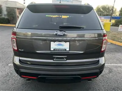 2015 Ford Explorer XLT photo 4